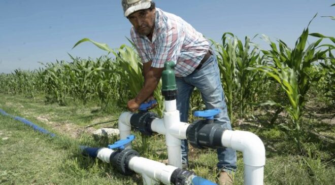 Gobierno de México llama a productoras y productores a regularizar concesiones de agua antes del 28 de abril para acceder a programas federales