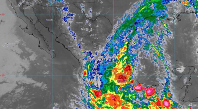 Guerrero y Oaxaca, en alerta por posible fortalecimiento de Depresión Tropical Dos-E